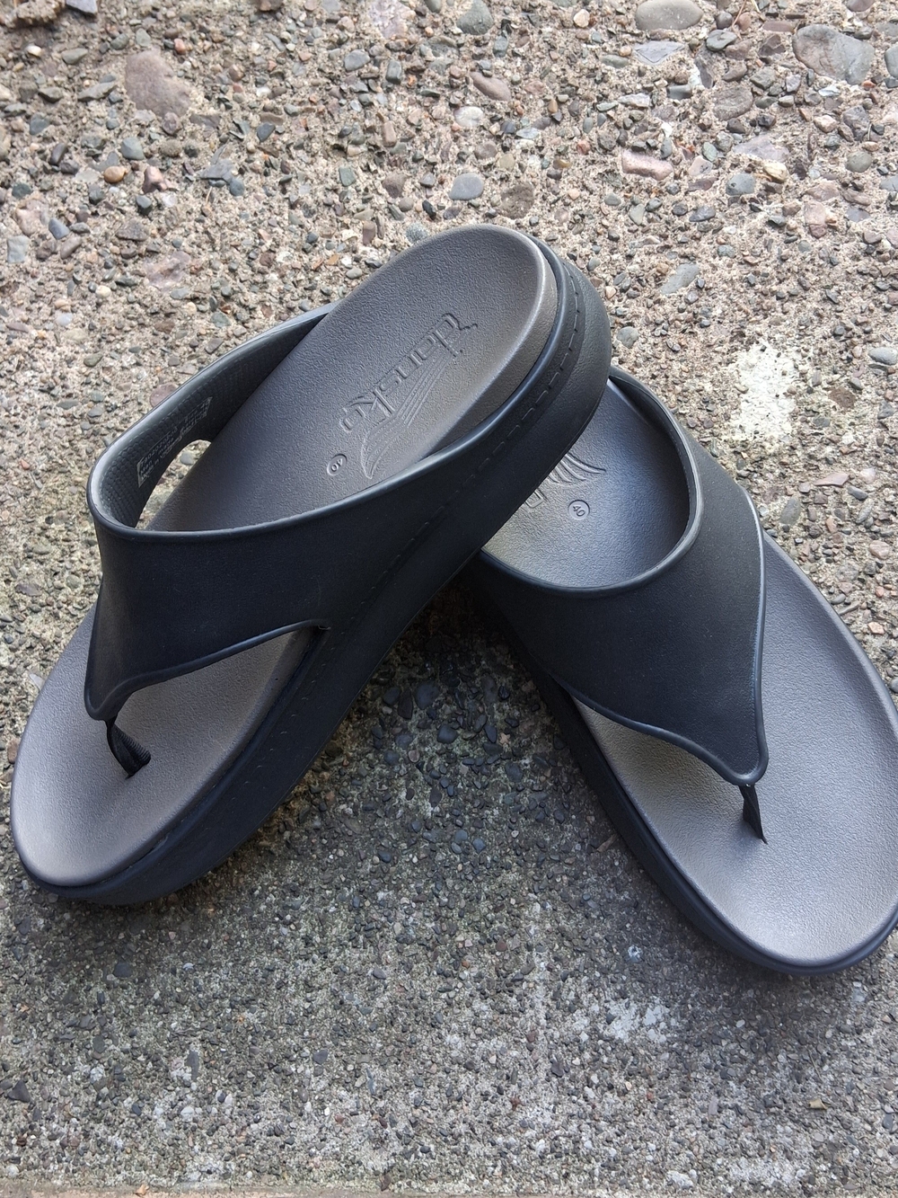 Men Dansko Devyn EVA Thong Recovery Sandals Chunky Contoured Footbed Lightweight